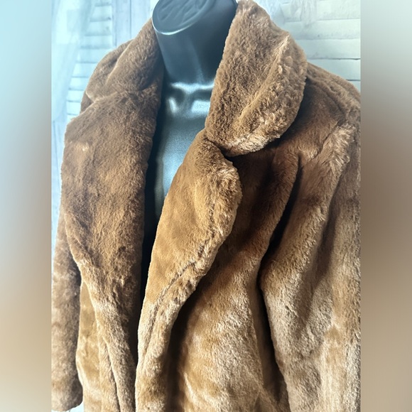 WARM AND COSY COAT IN CHOCOLATE - Picture 9 of 11